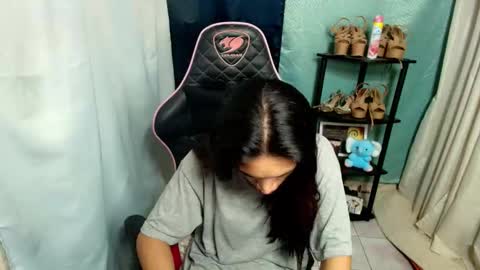 annebisyosa_angela online show from March 2, 12:56 pm