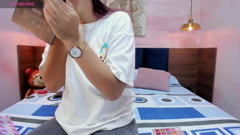 Snapshot of annedixie chatting on February 20, 3:12 am Anne online show from February 20, 3:12 am