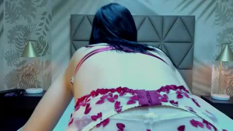 Anne online show from February 25, 3:05 am