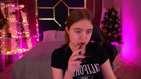 anneeexx online show from December 23, 8:34 am