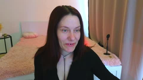 Snapshot of annemorie chatting on April 7, 7:09 am Annemorie online show from April 7, 7:09 am