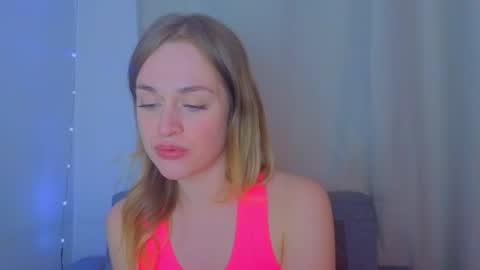 anneriver online show from April 3, 9:35 pm