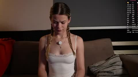 Anne online show from May 4, 8:16 pm