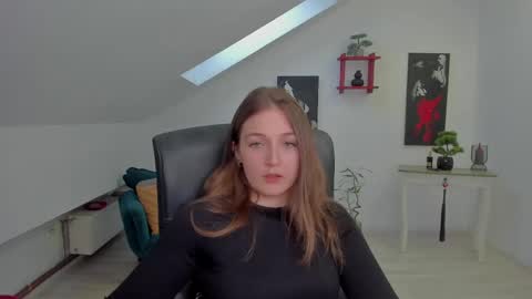 annewilsonn online show from May 5, 4:53 am