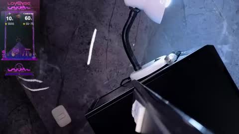 Snapshot of anni_acker_b chatting on March 3, 12:39 am Anni acker b online show from March 3, 12:39 am