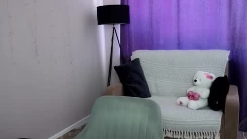 Snapshot of anni_way chatting on March 5, 8:32 am Anni online show from March 5, 8:32 am