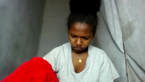 annick98 online show from February 12, 8:42 am