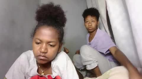 annick98 online show from February 23, 9:17 am