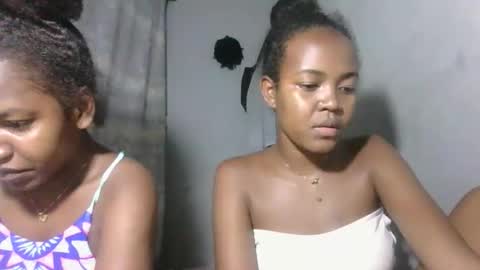 annick98 online show from March 5, 5:31 pm