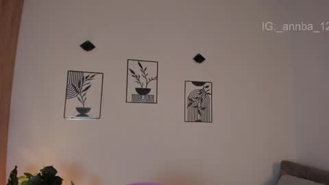 annie_barozzi online show from May 4, 4:47 pm