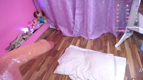Snapshot of annie_couper chatting on January 15, 10:57 pm Annie online show from January 15, 10:57 pm