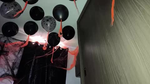 Snapshot of annie_darling_ chatting on November 1, 7:27 pm A N G E L online show from November 1, 7:27 pm