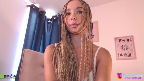 Snapshot of annie_es chatting on December 11, 2:33 pm Annie online show from December 11, 2:33 pm
