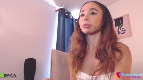 Snapshot of annie_es chatting on January 31, 3:22 pm Annie online show from January 31, 3:22 pm
