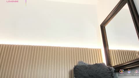 Annie online show from March 8, 2:15 am