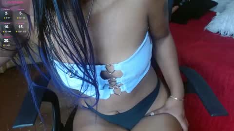 annie_scott_ online show from January 5, 3:13 pm