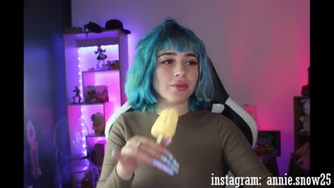 Snapshot of annie_snow_ chatting on January 9, 11:56 pm JEANNE no olvides seguirme dont forget follow me uu online show from January 9, 11:56 pm