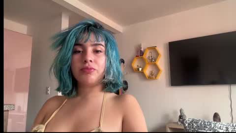 Snapshot of annie_snow_ chatting on February 1, 7:02 pm JEANNE no olvides seguirme dont forget follow me uu online show from February 1, 7:02 pm