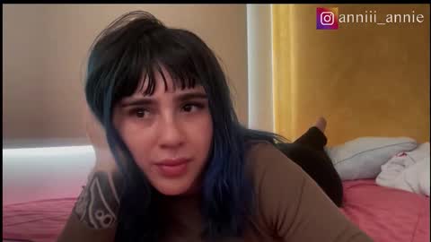 Snapshot of annie_snow_ chatting on September 12, 8:09 pm JEANNE no olvides seguirme dont forget follow me uu online show from September 12, 8:09 pm