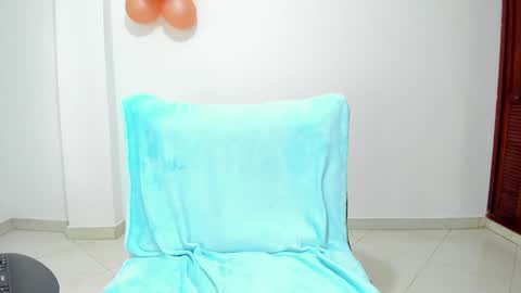 Annie online show from December 16, 4:16 pm