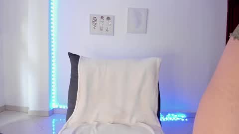 Annie online show from January 31, 1:34 pm