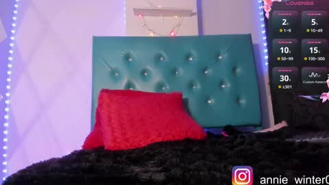 Snapshot of annie_winter1 chatting on January 26, 12:16 am Annie online show from January 26, 12:16 am