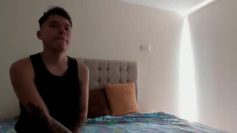 Annie And Leandro online show from November 11, 7:47 pm