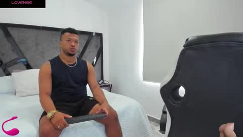 Snapshot of annieandstefan chatting on October 3, 3:31 pm Annie and Stefan online show from October 3, 3:31 pm