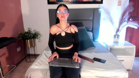 Annie Bluee online show from May 5, 11:51 am