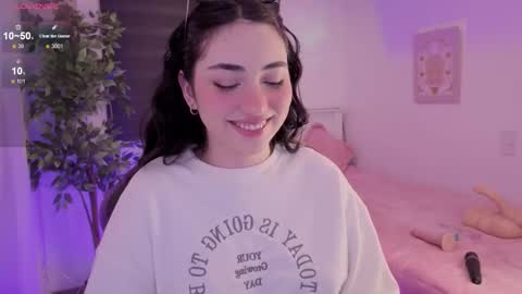 Snapshot of anniebrie chatting on January 12, 5:45 am Cassandra online show from January 12, 5:45 am