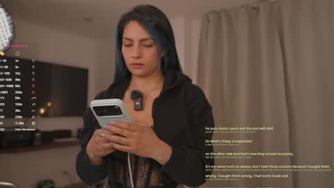 Annie FREE TRIAL IN BIO online show from February 19, 3:02 am