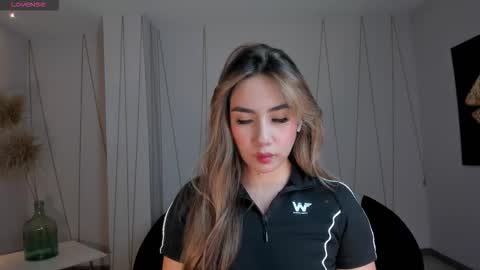 Annie Monroe online show from February 11, 11:48 am