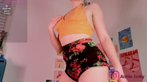 annietinky online show from March 10, 2:16 am