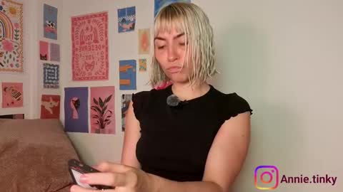 annietinky online show from March 13, 3:35 am