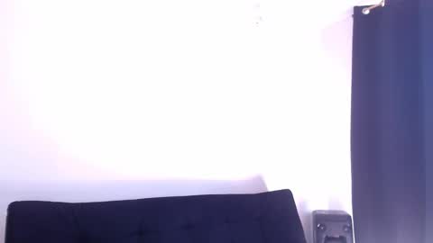 ANNIE WINE online show from December 1, 6:46 pm