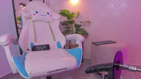 VIVIANNA online show from March 2, 5:08 am