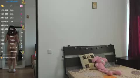 annisefoxy online show from June 11, 2:48 pm