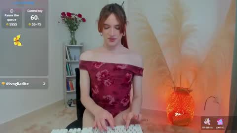 Snapshot of anntoniawood chatting on February 14, 3:26 pm Anntonia Woods  online show from February 14, 3:26 pm