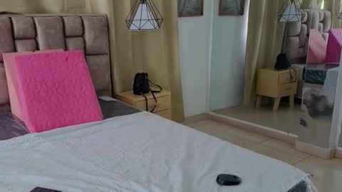 Snapshot of anny_bridge chatting on March 21, 10:02 pm Anny bridge online show from March 21, 10:02 pm