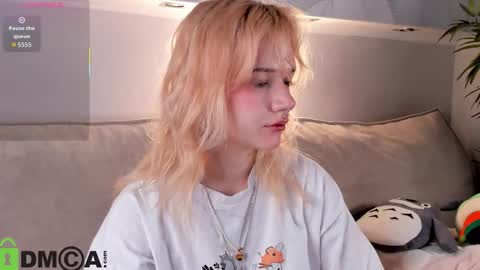 Snapshot of anny_h1ll chatting on March 18, 9:01 am Anny GMT2 Wed 10 AM - 4 PM Thur 10 AM - 4 PM Fri 10 AM - 4 PM Sat 10 AM - 4 PM Sun 10 AM - 4 PM. online show from March 18, 9:01 am