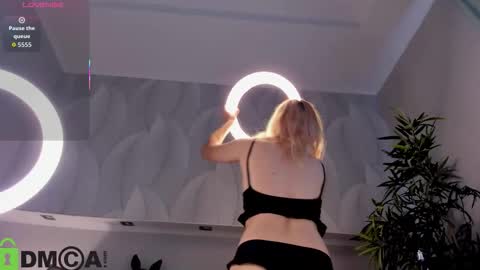 Snapshot of anny_h1ll chatting on March 21, 9:14 am Anny GMT2 Wed 10 AM - 4 PM Thur 10 AM - 4 PM Fri 10 AM - 4 PM Sat 10 AM - 4 PM Sun 10 AM - 4 PM. online show from March 21, 9:14 am