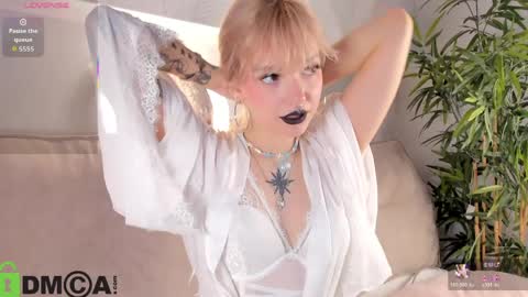 Snapshot of anny_h1ll chatting on April 6, 8:59 am Anny GMT2 Wed 10 AM - 4 PM Thur 10 AM - 4 PM Fri 10 AM - 4 PM Sat 10 AM - 4 PM Sun 10 AM - 4 PM. online show from April 6, 8:59 am