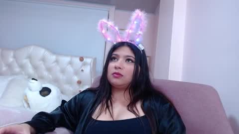 ANNY LOUIS online show from December 10, 6:33 am