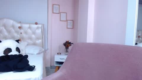 ANNY LOUIS online show from December 13, 2:21 am