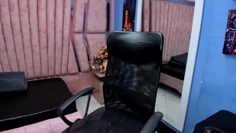 Snapshot of anny_swet chatting on April 20, 4:54 pm Anny online show from April 20, 4:54 pm