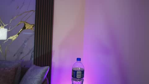 Snapshot of annybuny chatting on September 18, 12:07 pm Ana online show from September 18, 12:07 pm