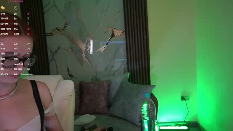 Snapshot of annybuny chatting on September 27, 12:43 pm Ana online show from September 27, 12:43 pm