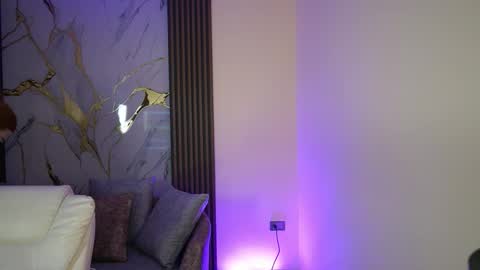 Snapshot of annybuny chatting on October 29, 11:45 am Ana online show from October 29, 11:45 am