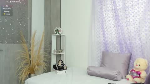 Anny online show from January 13, 6:13 pm