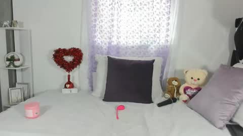 Anny online show from February 28, 6:09 pm